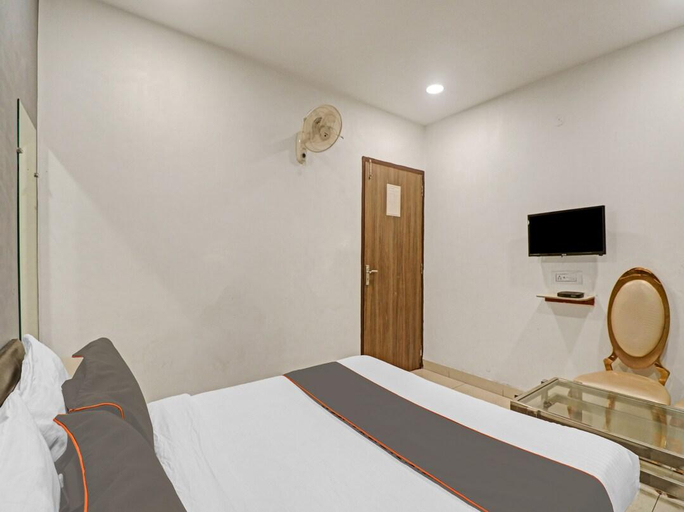Bedroom 1, Hotel Seventh Heaven - Britannia Chowk Delhi, Couple Friendly, Value For Money, Free Parking Access, Delhi