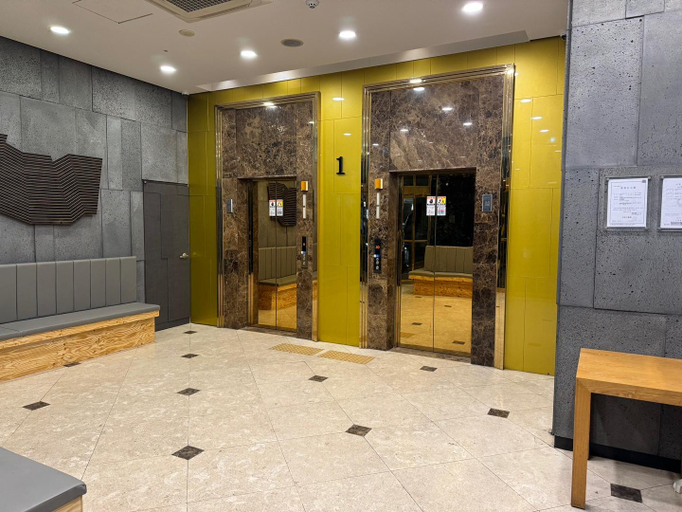 Others 5, Han River Gold Hotel, Guro