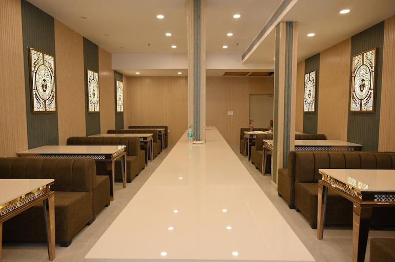 Food & Drinks 5, Ayaan Residency, Gautam Buddha Nagar