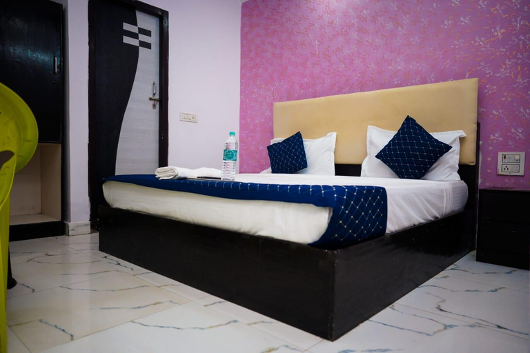 Others 5, Hotel Downtown, Delhi
