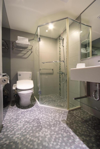 Bathroom 4, 銀座飯店Ginza Hotel, Taipei City