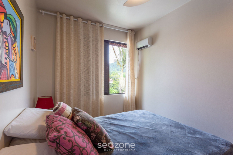 Room 5, Quiet Apartment 1 mi From Canasvieiras bea Fml202, Florianopolis