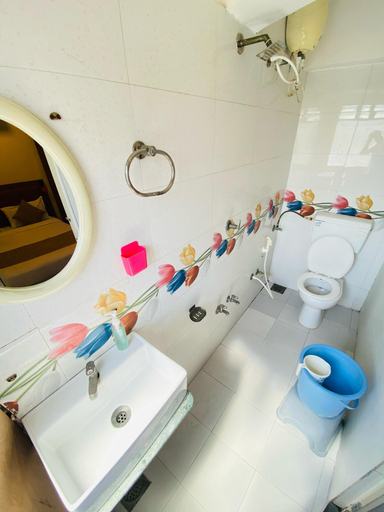Bathroom 5, Hotel ABC - Satellite Prahladnagar, Ahmadabad