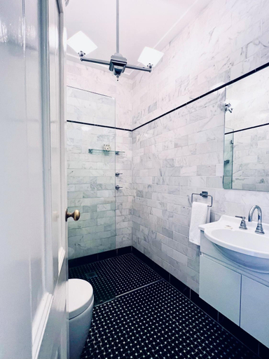 Bathroom 3, Carrington Hotel, Blue Mountains