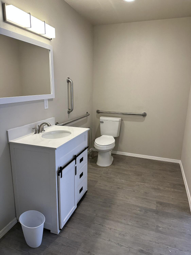 Bathroom 5, The GQ Extended Stay, Grant