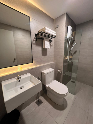 Bathroom 4, Maya Bay Residences Splash Mania KLIA Airport, Kuala Langat