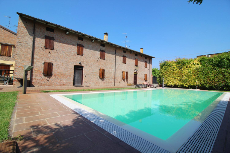 Others 4, Casolare Fratina, Parma