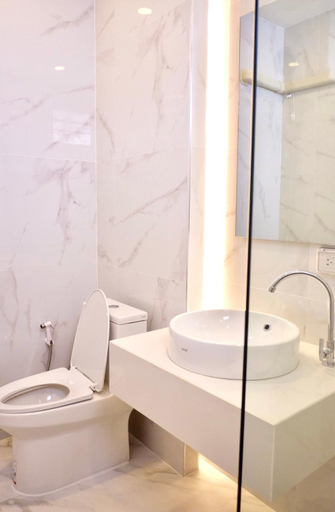 Bathroom 3, Bussababella Hotel, Sichon