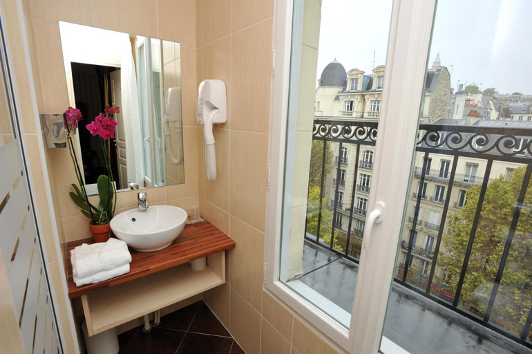 Bathroom 3, Hotel The Playce by Happyculture, Paris