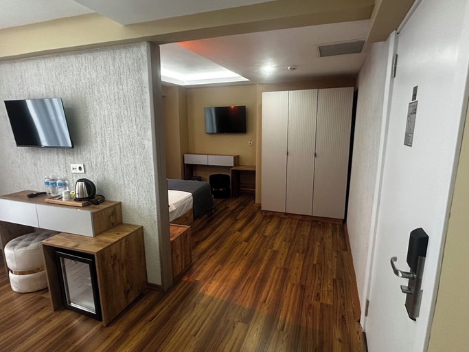 Room 4, Özer Palace Hotel, Fatih