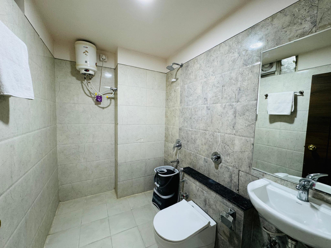 Bathroom, Hotel Tirth By Sonu's, Ujjain
