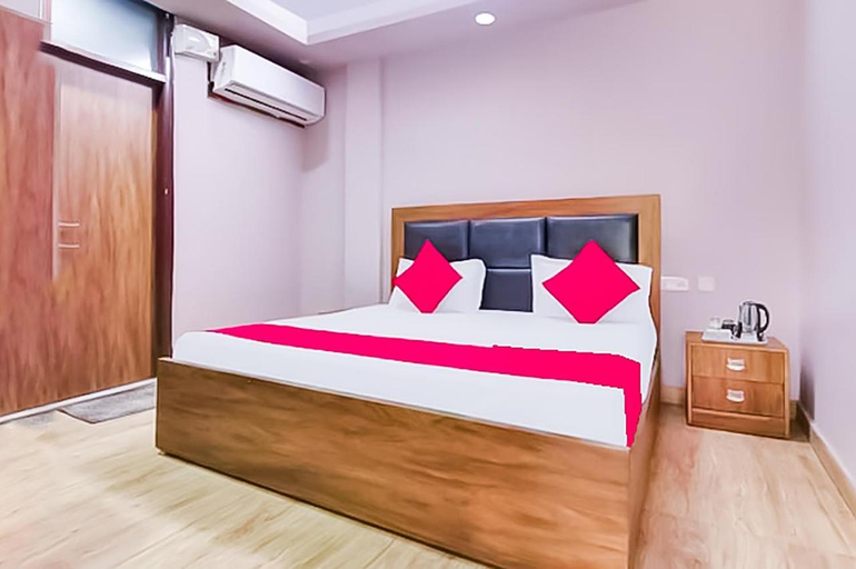 Bedroom 2, Classic Hotel @ Walk in Nizamuddin Railway Station, Delhi