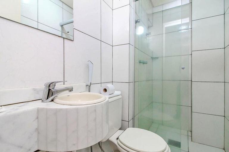 Bathroom 4, Coral Express prox a PUCRS, Porto Alegre