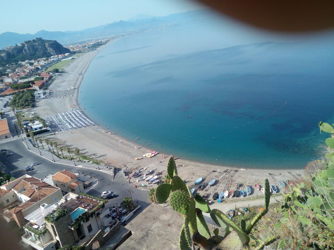 Others 4, La Casetta B&B, Messina
