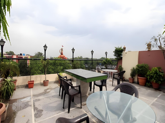 Food & Drinks 5, Hotel Ridge Maidens, Delhi
