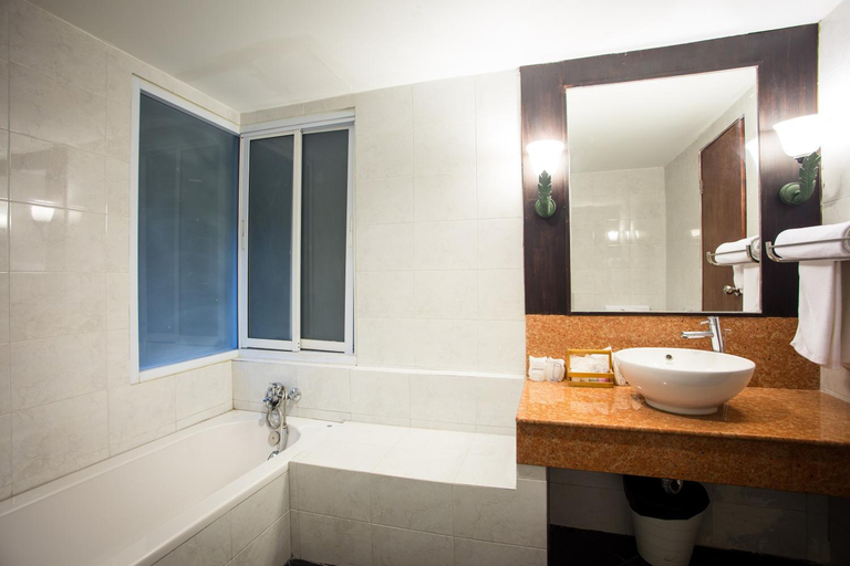 Bathroom 3, At Ayutthaya Hotel, Phra Nakhon Si Ayutthaya