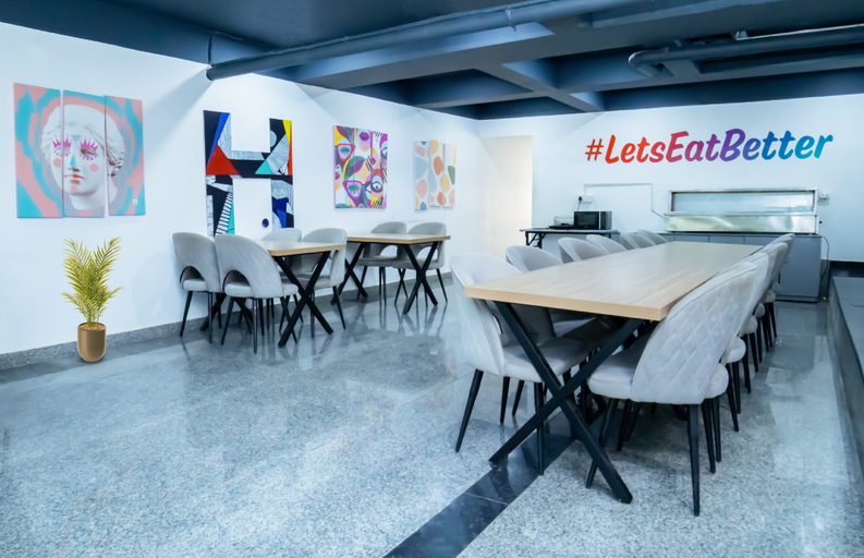 Food & Drinks, Housr Sector 45 Gurgaon Near Huda City, Gurgaon