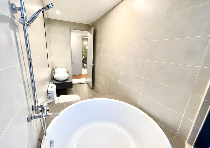 Bathroom 5, KL Gateway Premium Residences by MOKA, Kuala Lumpur