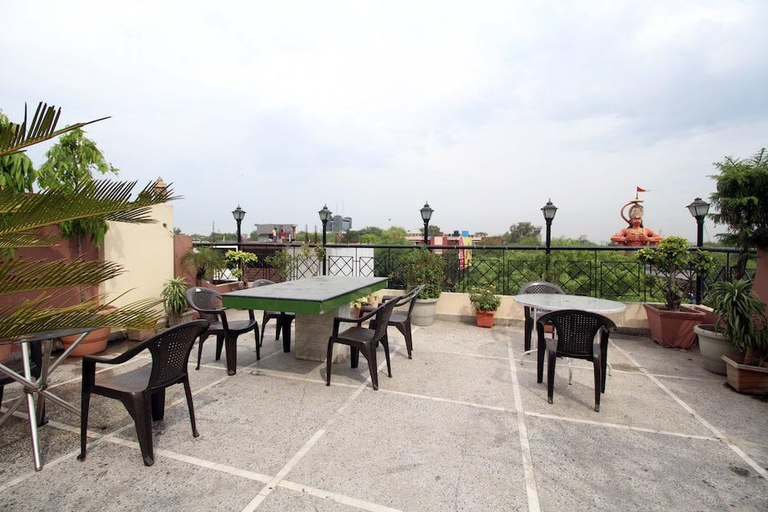 Food & Drinks 5, Hotel Ridge Maidens, Delhi