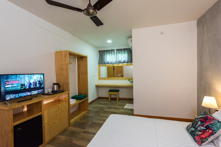 Others 5, Isla Dhiffushi, Kaafu Atoll