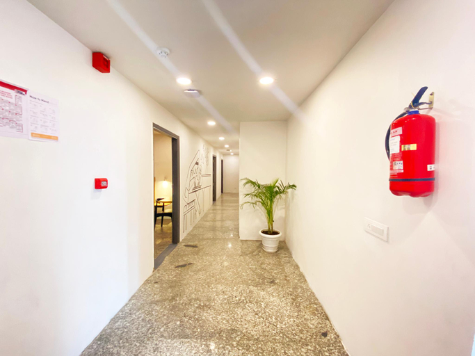 Public Area 2, Qotel Comfort Golden Saffron Punjabi Bagh, Delhi