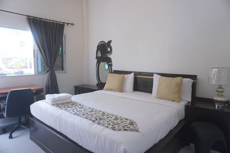 Bedroom 2, Iyara Resort, Muang Chumphon