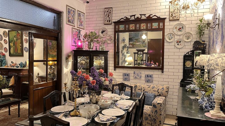 Food & Drinks 5, On The House - Bed and Breakfast, Delhi