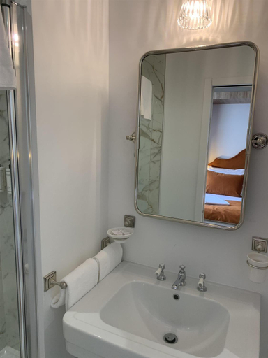 Bathroom 2, Villa Edmond Hôtel & Spa - Maison Blanche Bièvres, Essonne