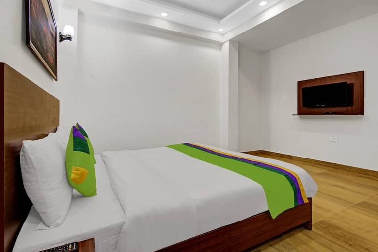 Bedroom 2, Hotel Noida Grand, Gautam Buddha Nagar
