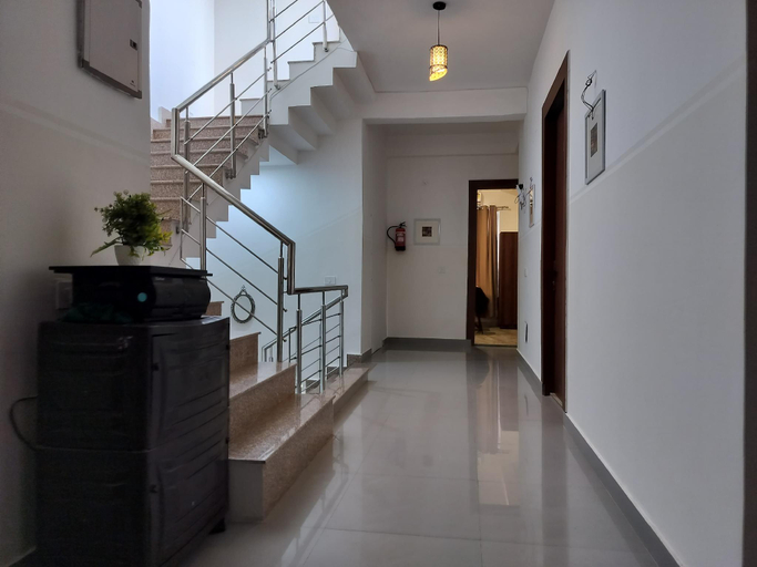 Others 5, Saffron Inn - Near India Expo Mart, Gautam Buddha Nagar