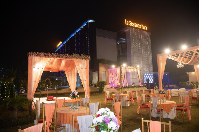 Food & Drinks 5, le seasons the park , Gautam Buddha Nagar