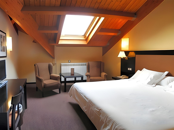 Bedroom 3, HG Alto Aragon, Huesca