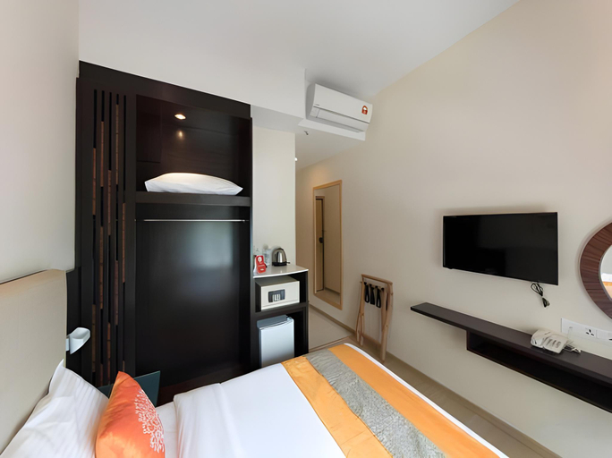 Bedroom 4, Hotel Six Seasons, Kuala Lumpur