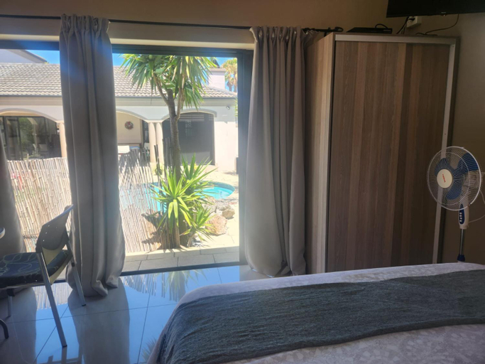 Others 2, Balmoral Cottage, West Beach, City of Cape Town
