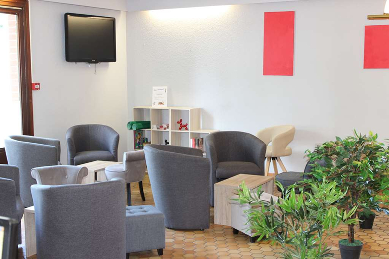 Public Area 3, Kyriad Lille Est - Hem, Nord