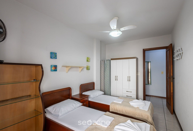 Room 5, Apt w/ Balcony - Seafront in Meia Praia Ceo0104, Itapema