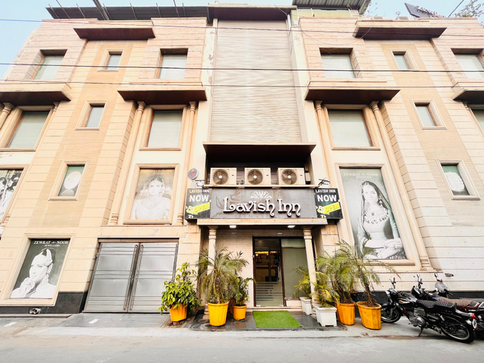 Exterior & Views 2, Qotel Signature Lavish Inn Rajouri Garden, Delhi
