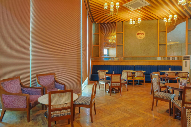 Food & Drinks 5, LivBox Supernova , Gautam Buddha Nagar