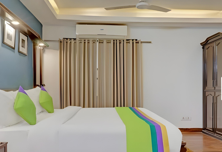 Others 4, Sentinel suites, Delhi