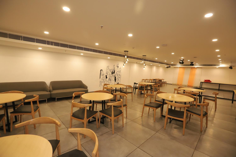 Food & Drinks, Hotel IP Residency, Delhi