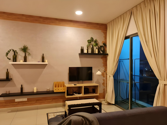 Others 4, cozy studio pool view by sm hub, Sepang