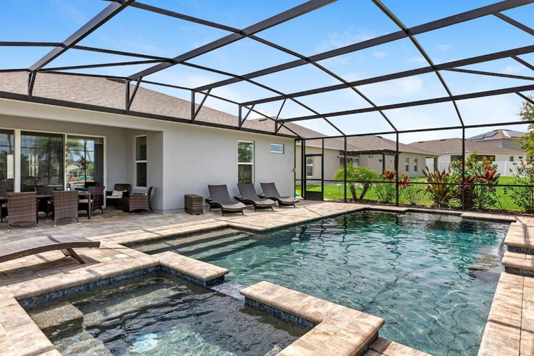 Others 1, Stunning 4 Bed Private Villa close to Disney, Polk