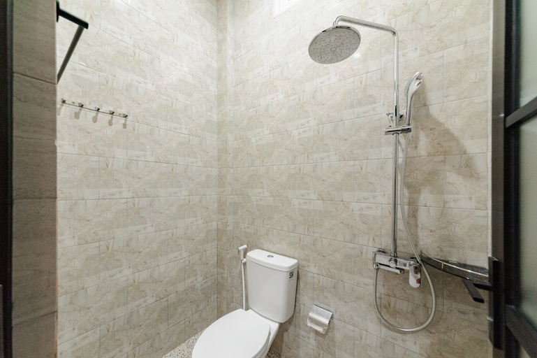 Bathroom 3, RedDoorz @ Pondok Kampung Harmony Ubud, Badung