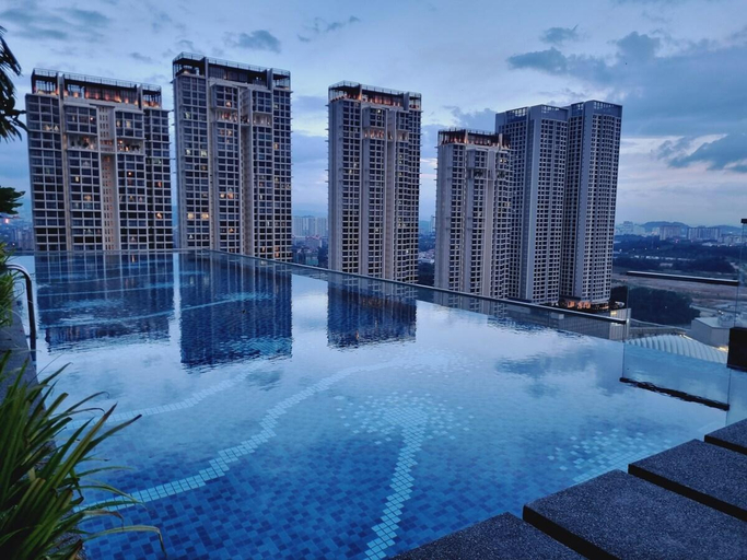 Sport & Beauty 2, FREE Parking 2BR 1 Min walk Pavilion2 REVO L12, Kuala Lumpur