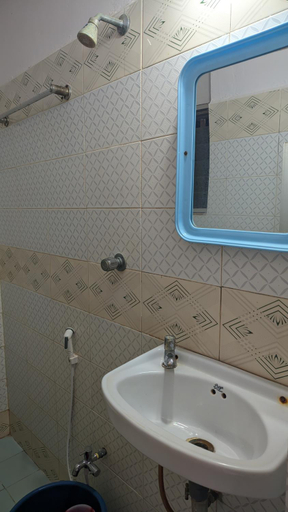 Bathroom 3, Sunny cliff, North Goa