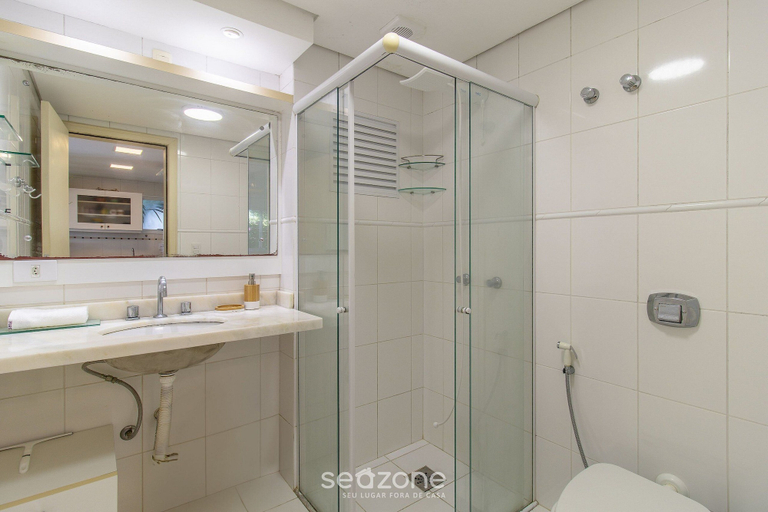 Bathroom 2, Apartamento na Lagoa da Conceicao Plg0012, Florianopolis