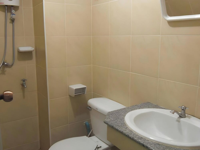 Bathroom 3, Collection O Banwiang Guesthouse, Muang Chiang Mai