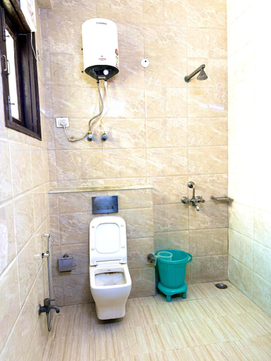 Bathroom 5, Hotel The Sunrise View, Gautam Buddha Nagar