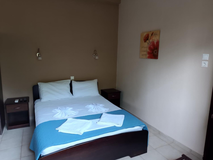 Bedroom 1, GIOTAS Apartments, Thessaly