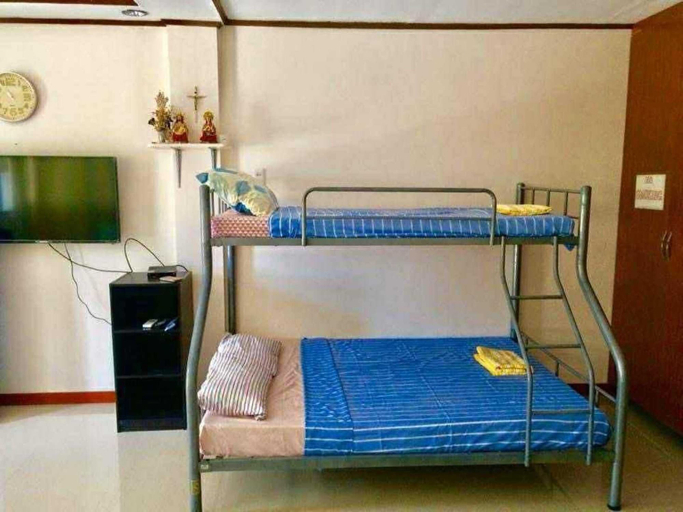 Room 3, OYO 1166 Hotel Wooden Crib, Oslob